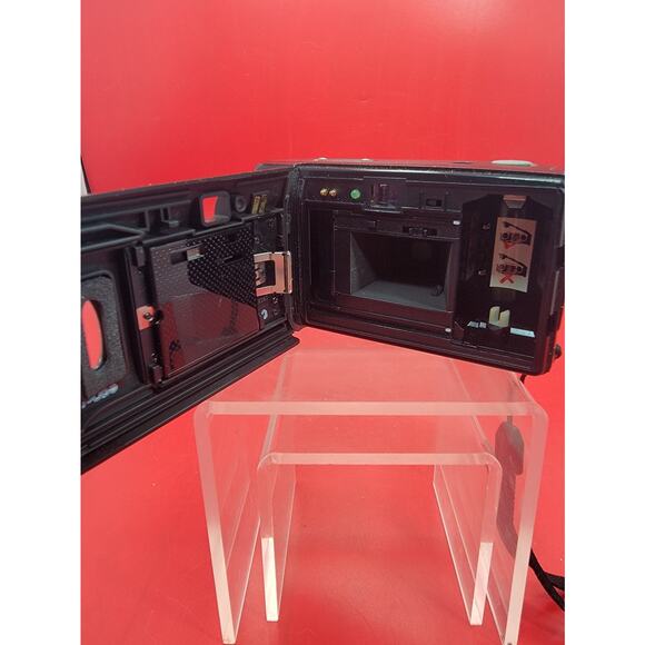 Yashica Imagination Micro AF 35mm Point & Shoot 35mm Film Camera f4.5 lens - Picture 4 of 5